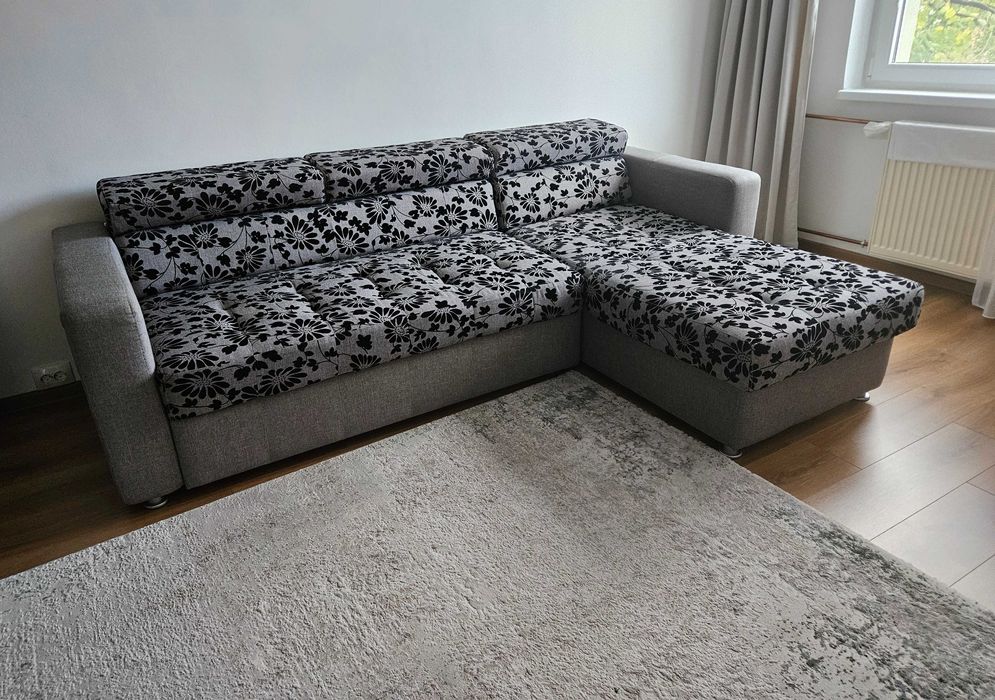 Canapea coltar extensibila LEMS cu tetiere si lada pentru depozitare