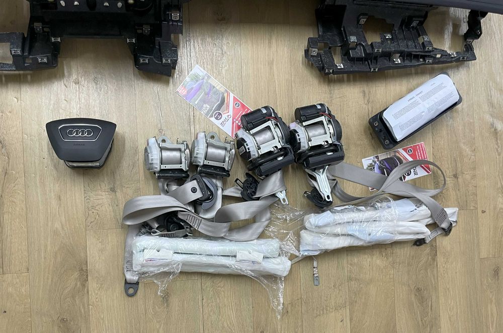AUDI A8 D5 - plansa de bord HUD - kit airbag volan pasager cortine
