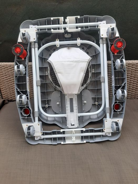 Продавам бебешка проходилка супер запазена