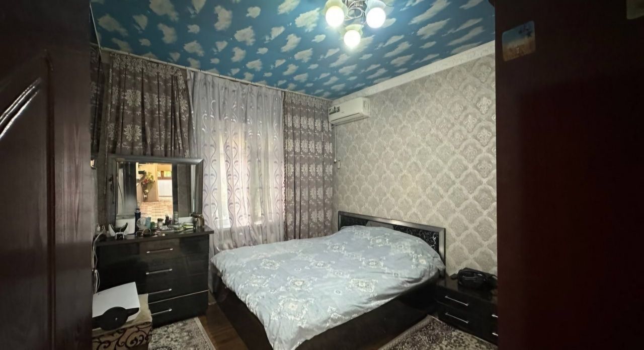 Продаётся 4 комнатная квартира Мирзо Улугбекский район массив Югнаки