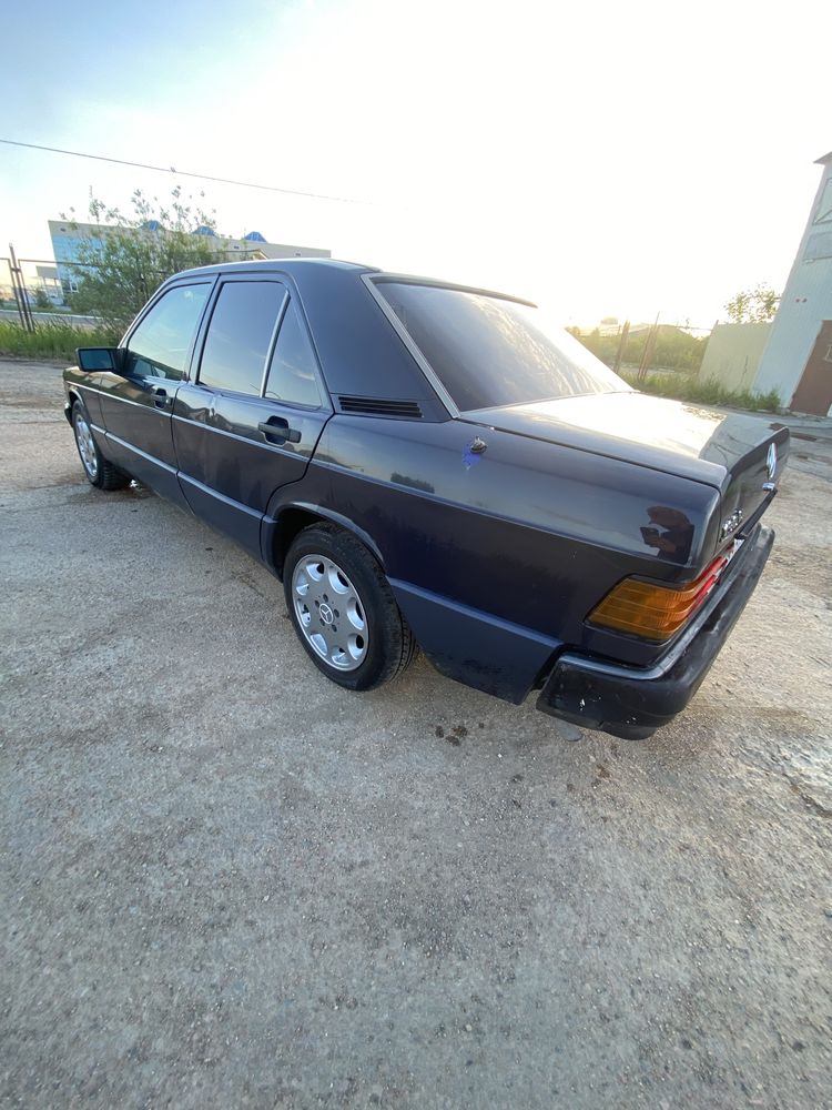 Продам Мерс 190е