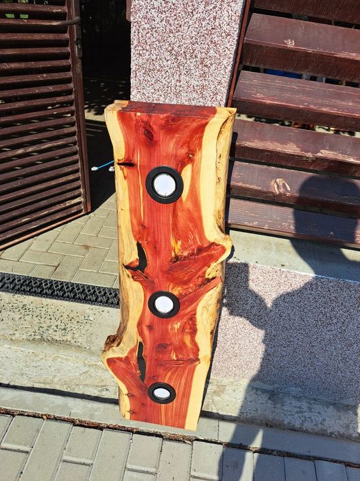 Lustre rustice din lemn masiv