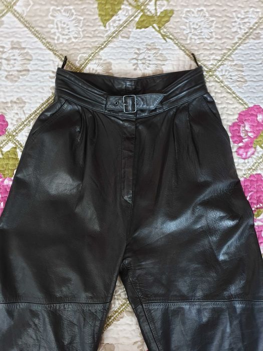 Pantaloni talie inalta negri piele naturala