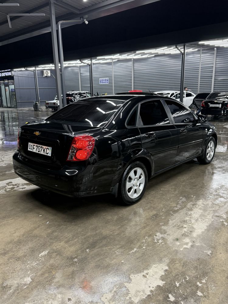 Jentra 3 paz 2023 yil 33.000km benzin- gaz 4 pakaleniya