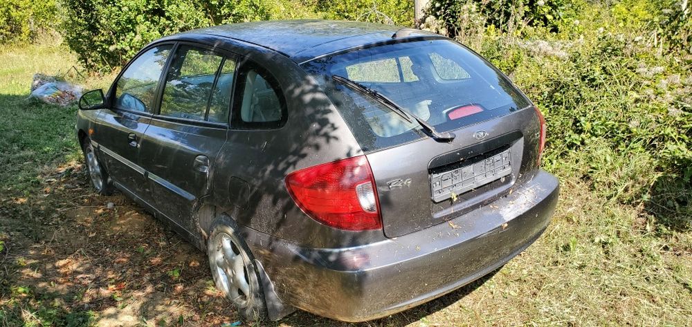 Продава се KIA RIO Газ/Бензин на части
