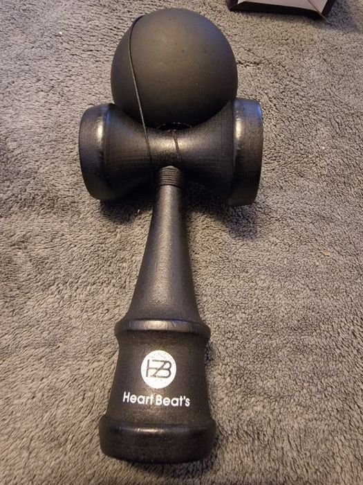 Kendama cu grip excelent mata bila 18 cm