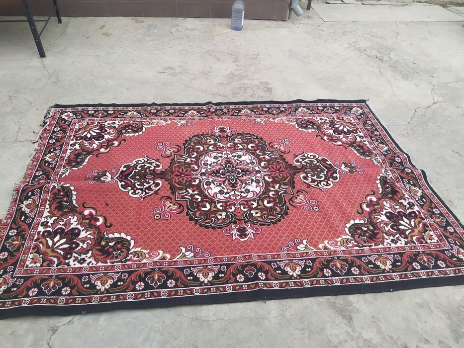 Ковер 1.5 м. Красный