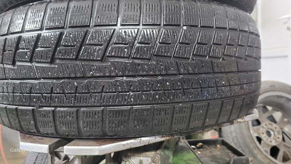 215/55/17   2штук