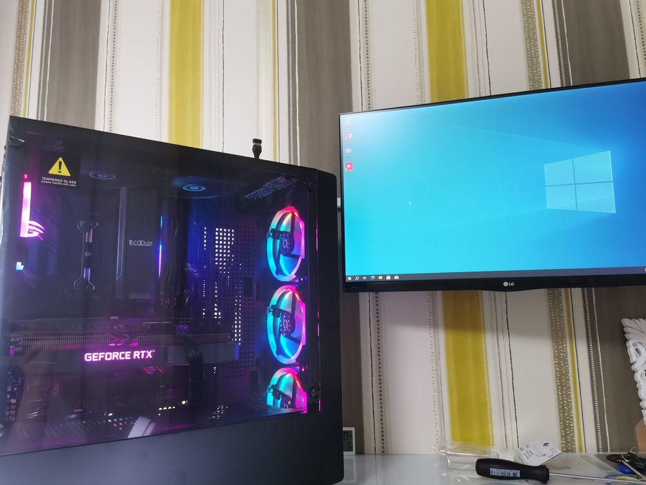 Unitate Gaming Calculator  R7 5700x RTX 3070, SSD , 32GB RAM