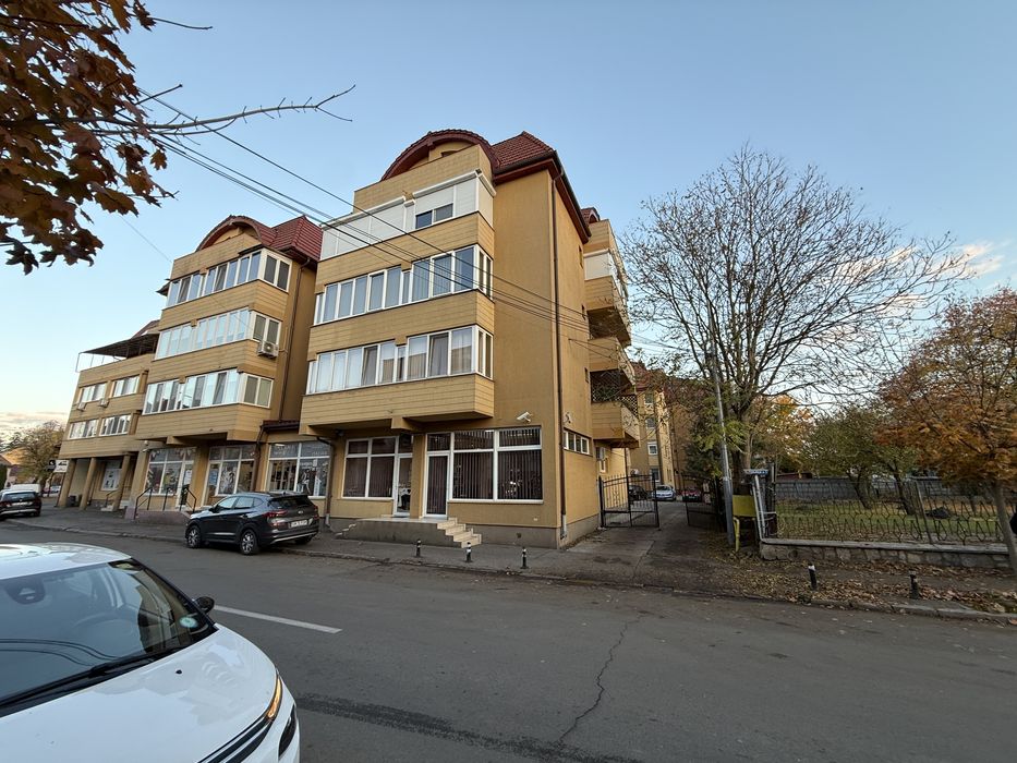 Ofer spre închiriere Apartament 2 Camere  langa Hotel Sport / Pta.Mica