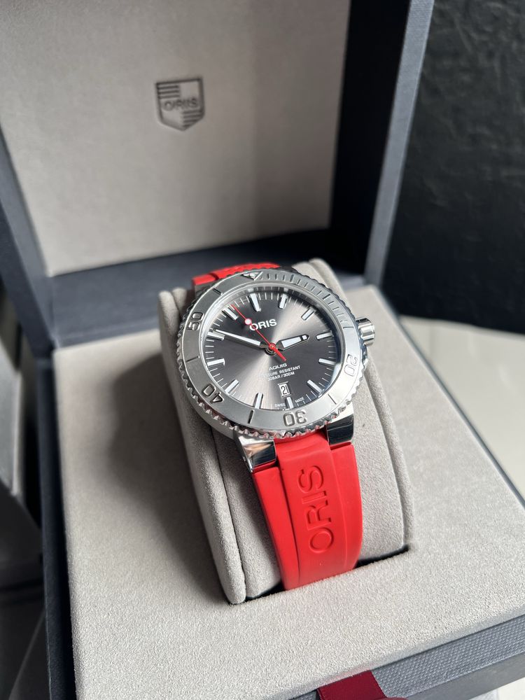 Оригинален мъжки часовник Oris Aquis 43.5mm