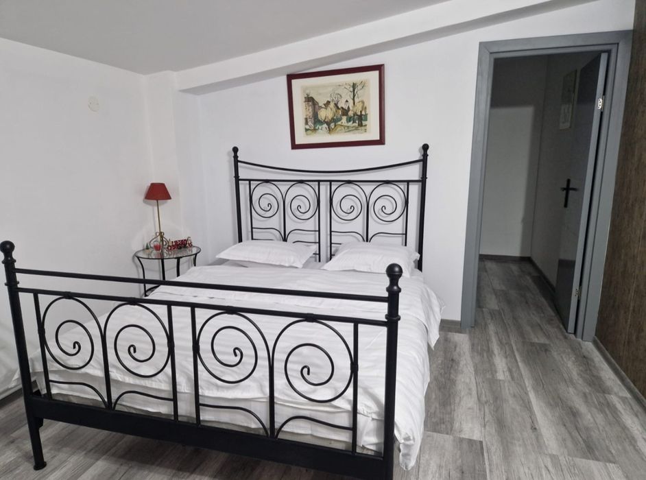 Inchiriez camere Târg Crăciun