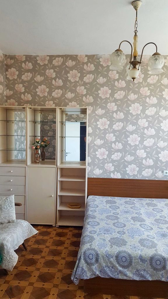 Дава се под наем Едностаен апартамент в Перник, Център - 55 кв.м за 280.5 € - Снимка #12