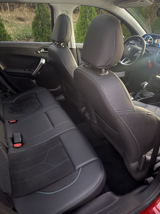 Peugeot 2008 1.2 benzina 110cp euro 6 CROSSWAY panoramic jante piele