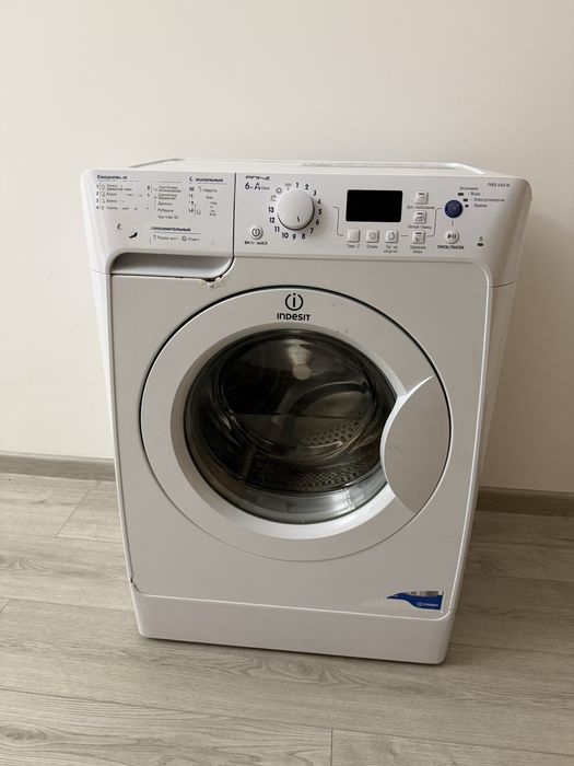 Продам стиральную машину indesit