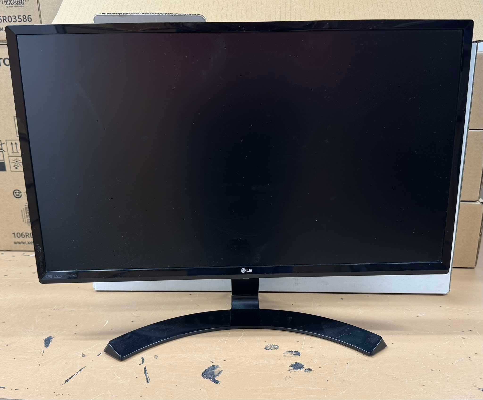 Продавам компютър HP Prodesk 600 G3 SFF