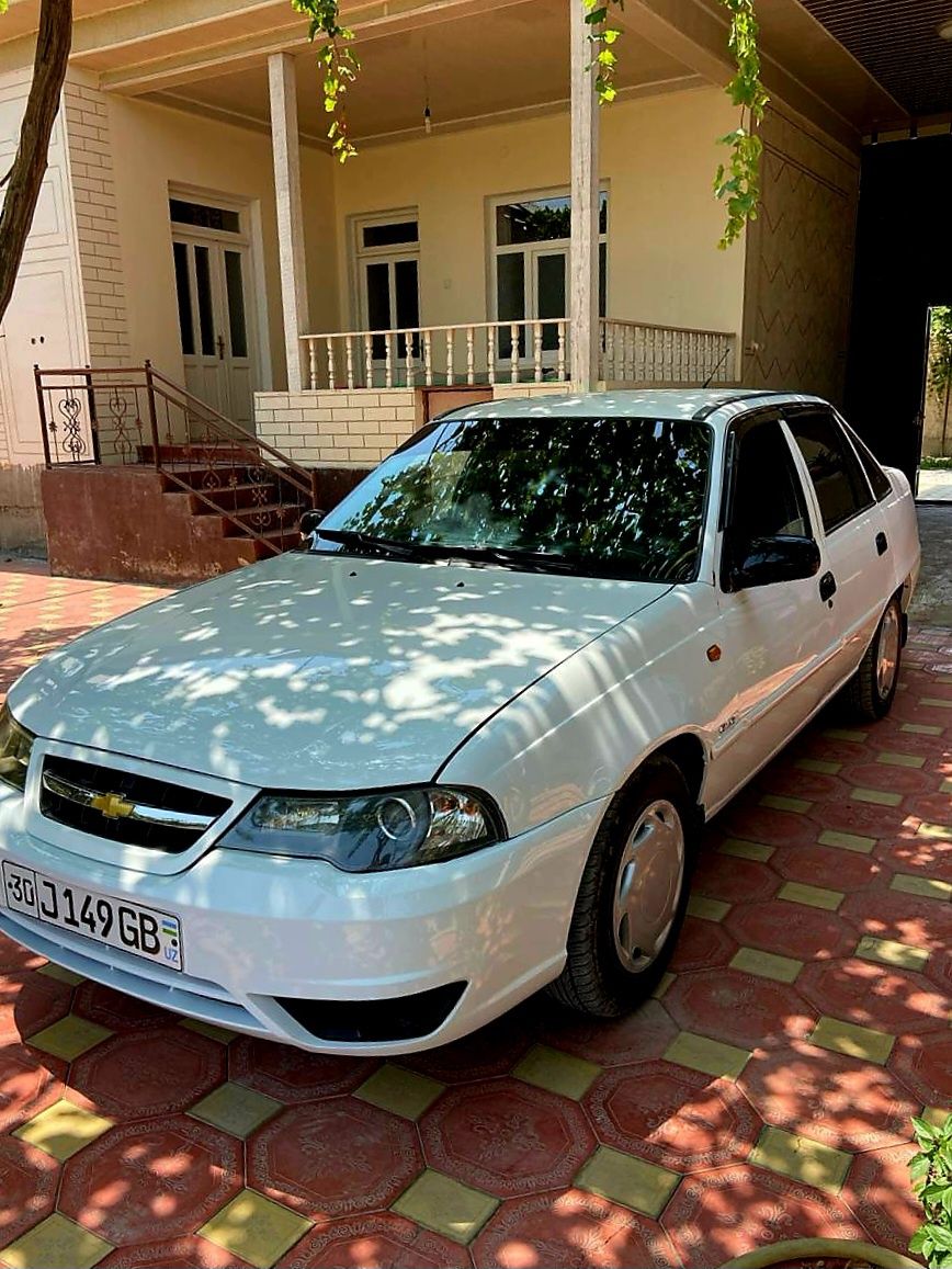 Nexia 2 16 luks sotiladi yile 2011 gazi metan naxtga va avto kreditga