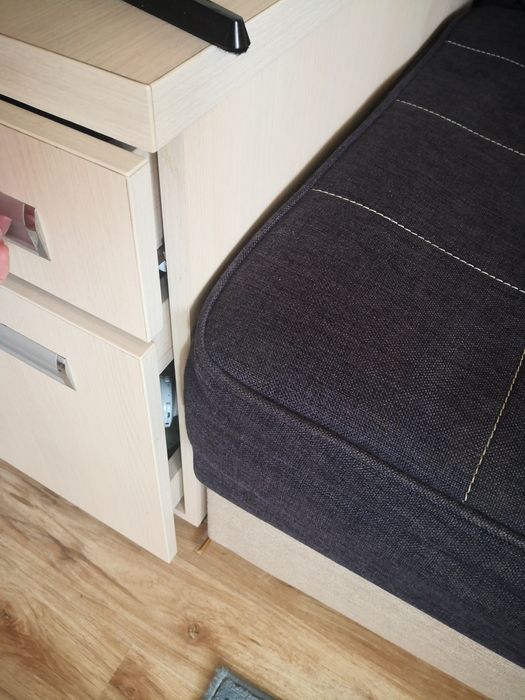 Colțar  canapea extensibil cu lada de depozitare