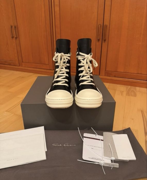 Rick Owens Geobasket (Model High-Top) în varianta clasică black/white.