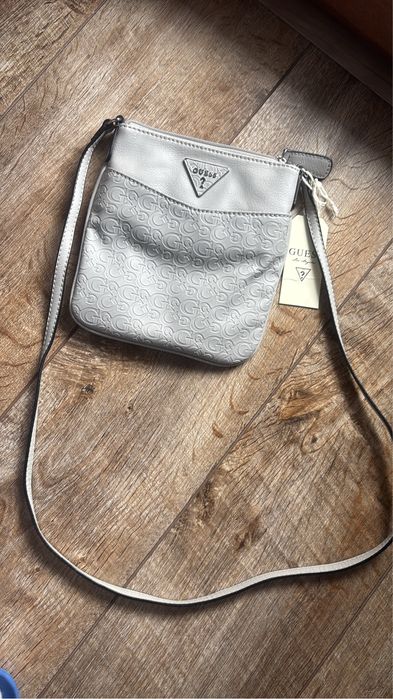 GUESS дамска чантичка