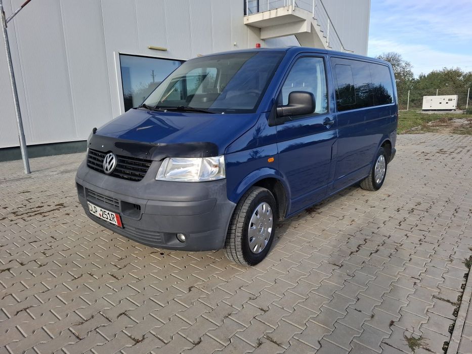 Vând Vw Caravelle T5