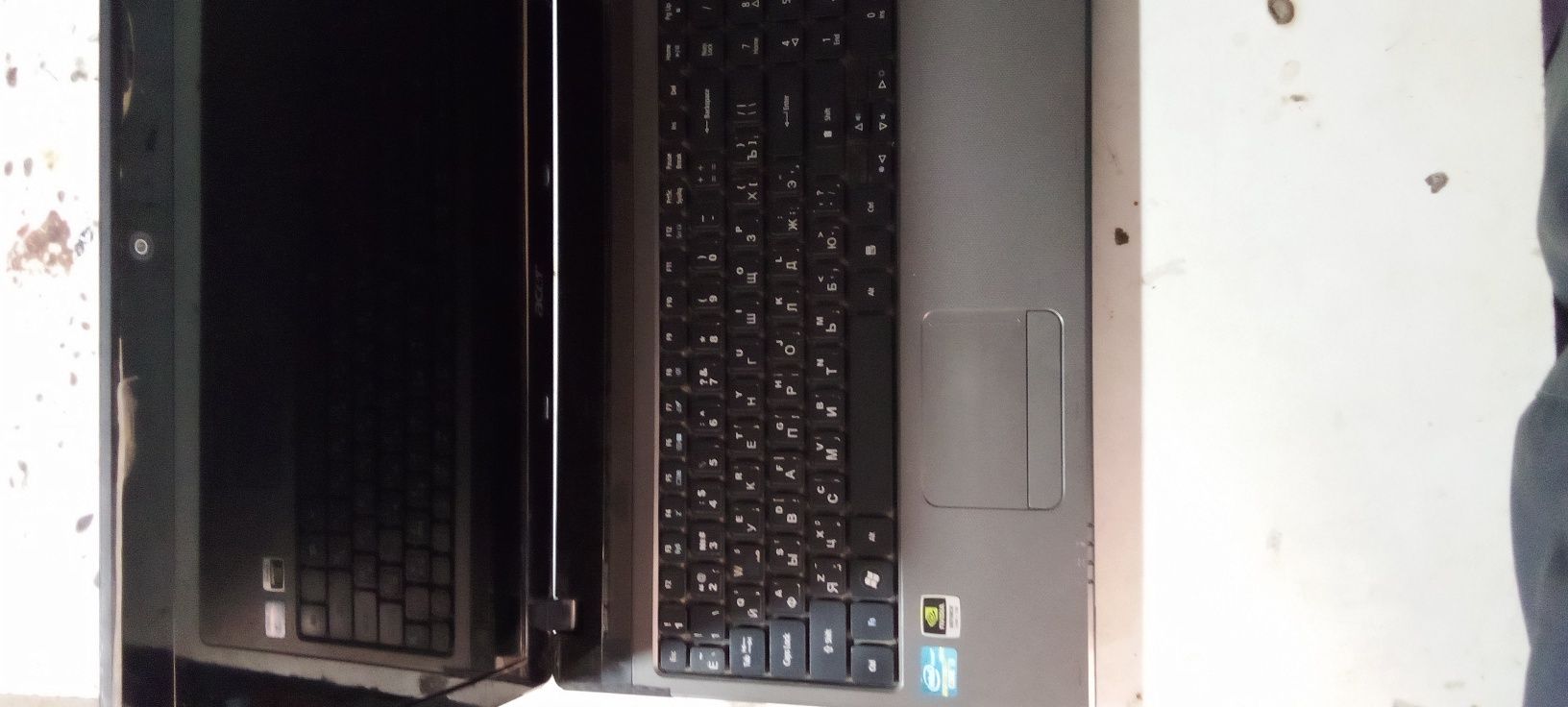 Aser core i3  aybi botarya 15 minut zaryat tutadi boshqa aybi yoq