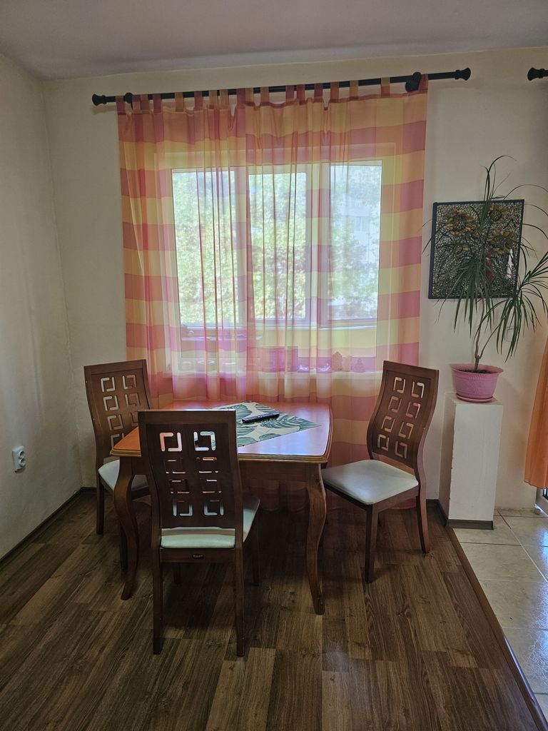 Продава се Четиристаен апартамент в Варна, Окръжна болница - 99 кв.м за 2021 €/кв.м - Снимка #5