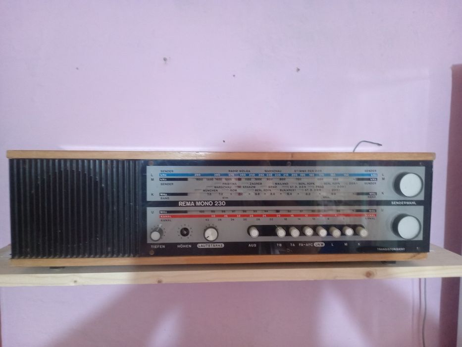 Radio Rema  mono 230,fabricatie germana,deck și stație kenwood