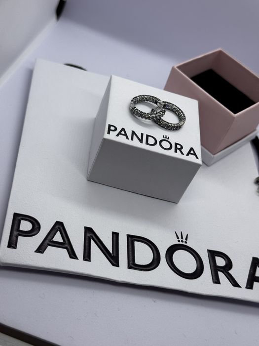 Пандора обеци Pandora