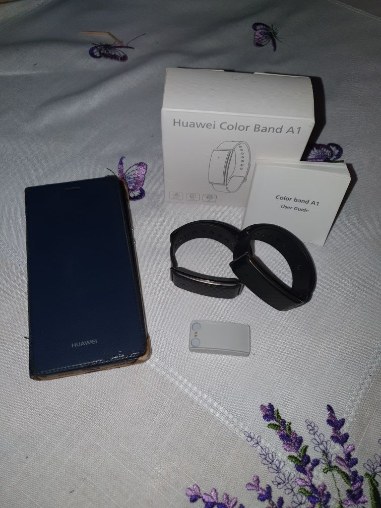 Huawei P8 Lite +husa flip + 2x Color Band A1 (cu încărcător, cutie)