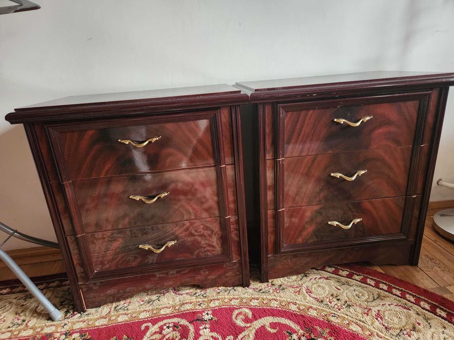 Set Dormitor din Mobilă lăcuite