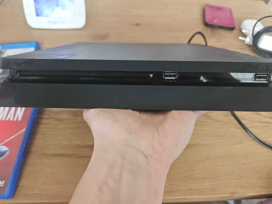 Playstation 4 + 2 джойстика