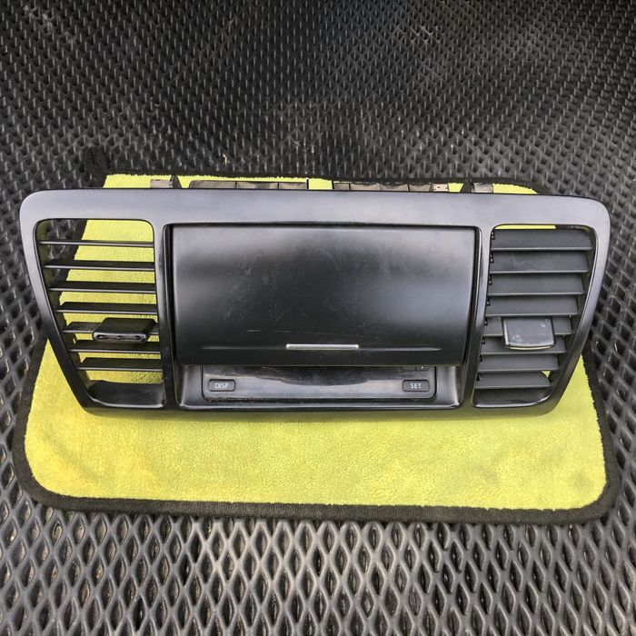 Продам перчаточницу на субару легаси bl/bp 2007 года