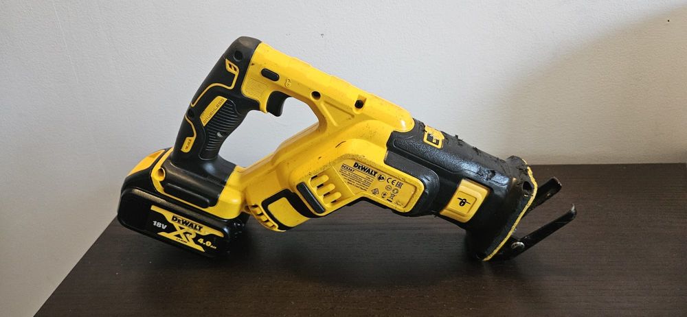 Sabie Dewalt dcs 367