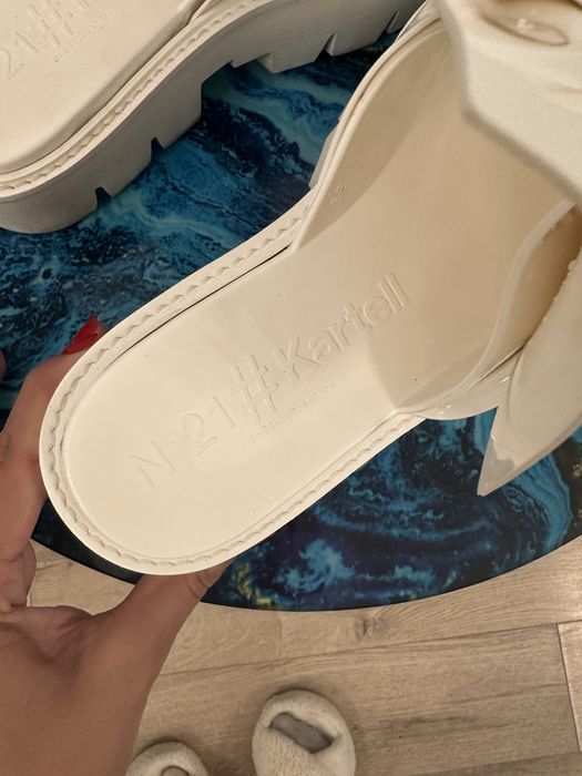 Numero Ventuno x Kartell 38