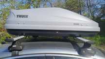 Thule Box Sweden S 420l, este ca Nou, se Vinde cu tot cu Bari.