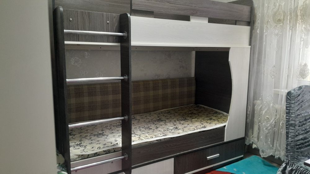 Двухярусная кровать