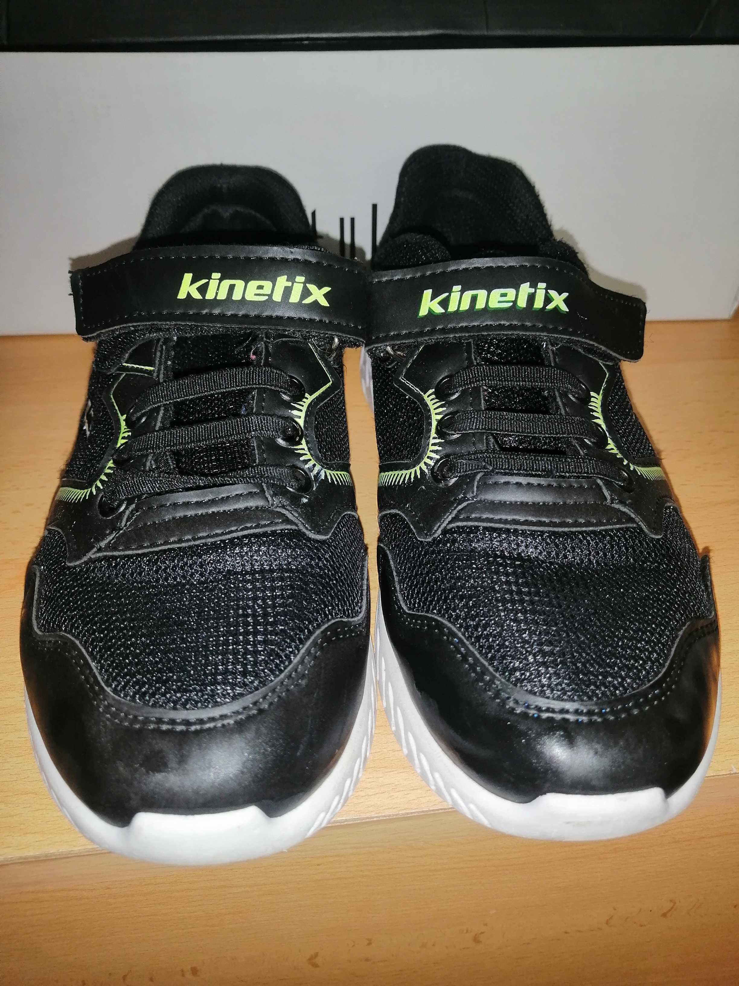 Pantofi sport Kinetix cu scai