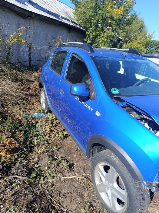 Vând DACIA Sandero Stepway avariat 0.9tce 2016
