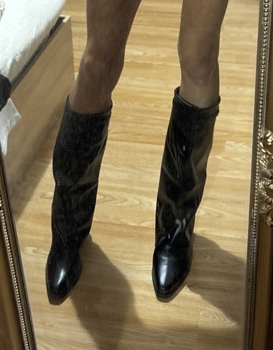 Черни дамски ботуши с ток тип подгънати shark