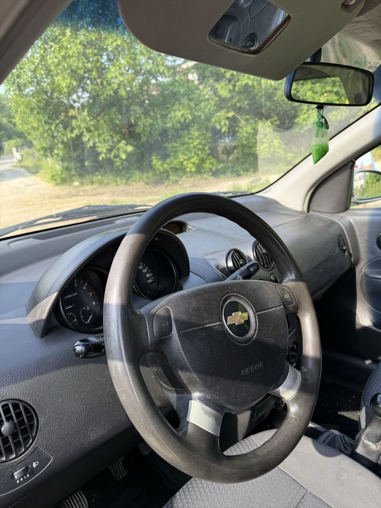Chevrolet Aveo 1.2benzina/schimb cu aveo an mai nou detalii la telefon