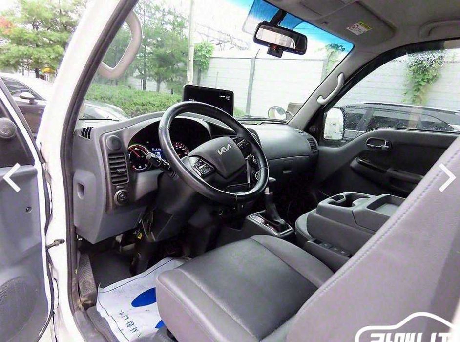 Kia Bongo3 EV Cargo 2WD GLS, 3 kishilik (1 tonna)