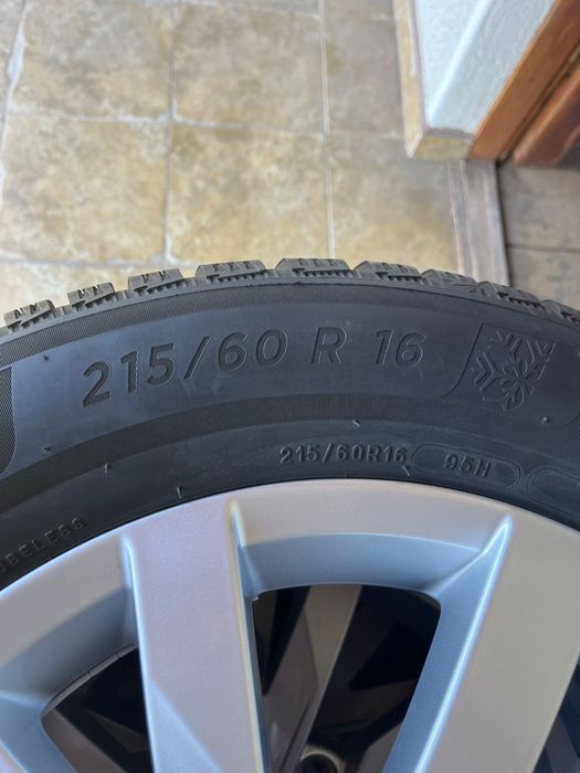 Jante 16 Vw Passat Touran echipate iarna 215 60 16 Michelin