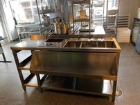 Statie de lucru pentru bar din inox cu polite si rebord