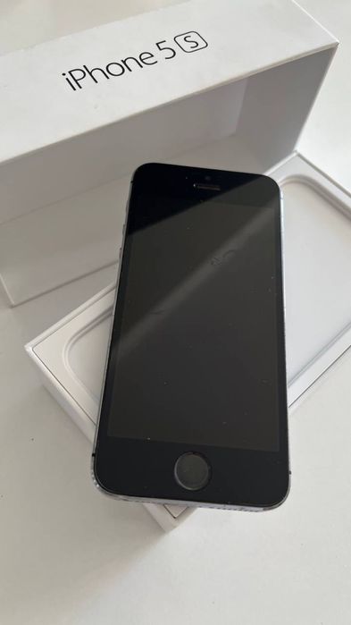 Продам Iphone 5S