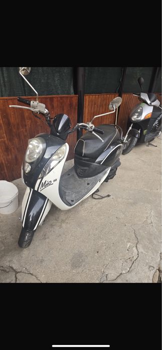 Vând scutere 50/125cc