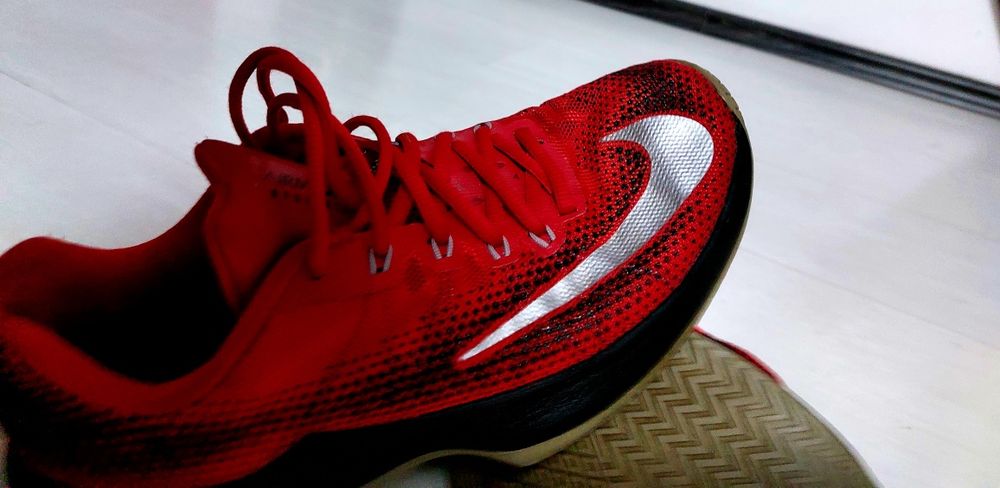 NIKE Air Max Infuriate  - low red alert