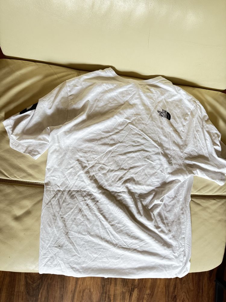 PRADA, POLO RALPH LAUREN, The North Face тениски