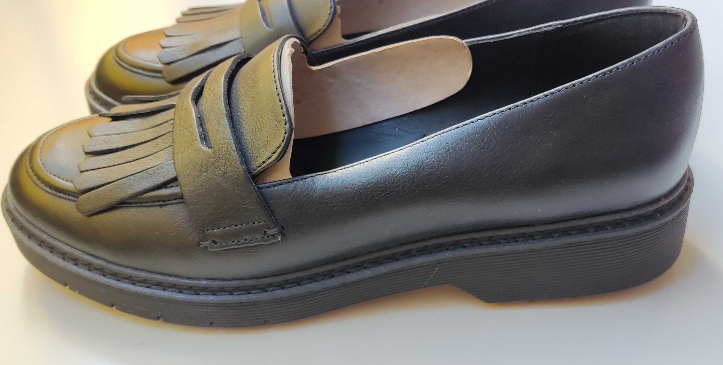 НОВИ дамски кожени обувки мокасини Clarks/ Кларкс - 41 номер/ 100 лв
