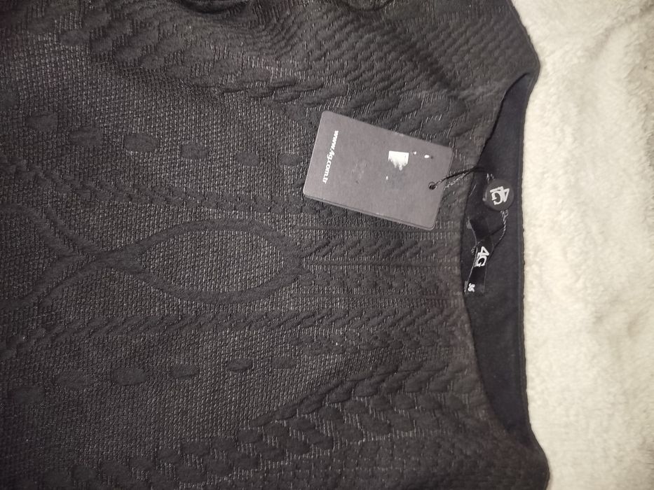 Продам платья на девушек